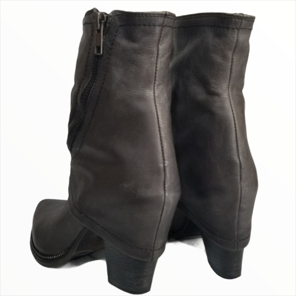 Francesco Morichetti Grey Leather Heeled Boots - Picture 5 of 16